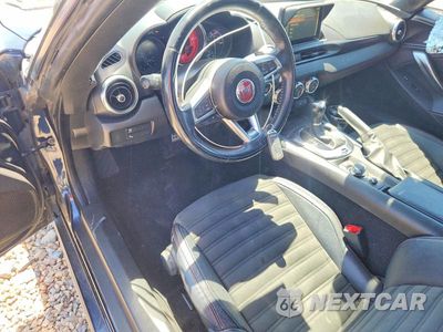 Zdjęcie 8 z 12 samochodu: 2018 FIAT 124 SPIDER CLASSICA VIN:JC1NFAEK6J0136135 - miniatura