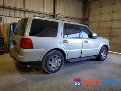 Trzecie zdjęcie samochodu z tyłu: 2006 LINCOLN NAVIGATOR VIN:5LMFU28546LJ22399 - miniatura
