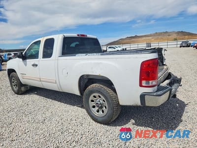Drugie zdjęcie samochodu z przodu: 2007 GMC NEW SIERRA C1500 VIN:2GTEC19C371580195 - miniatura