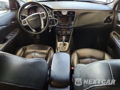 Zdjęcie 8 z 13 samochodu: 2014 CHRYSLER 200 LIMITED VIN:1C3CCBCG0EN136071 - miniatura