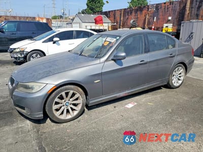 2011 BMW 328 I WBAPH7C52BE679862 - główne zdjęcie licytacji z USA - miniatura