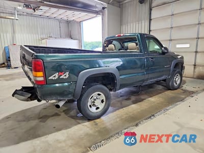 Trzecie zdjęcie samochodu z tyłu: 2001 CHEVROLET SILVERADO K2500 HEAVY DUTY VIN:1GCHK24G41E252340 - miniatura