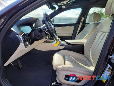 Zdjęcie 7 z 12 samochodu: 2019 BMW 540 I VIN:WBAJE5C58KWA98723 - miniatura