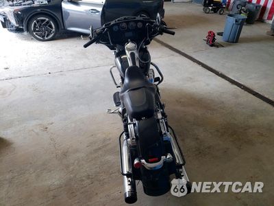 Czwarte zdjęcie samochodu z boku: 2017 HARLEY-DAVIDSON FLHX STREET GLIDE VIN:1HD1KBC10HB662142 - miniatura