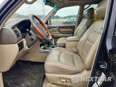 Zdjęcie 7 z 12 samochodu: 2004 LEXUS LX 470 VIN:JTJHT00W243538120 - miniatura