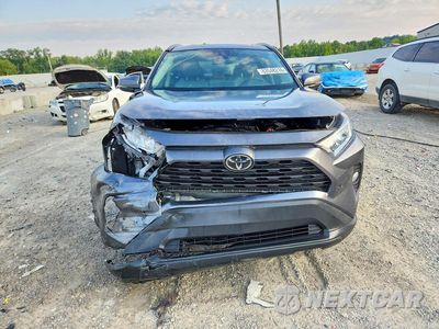 Piąte zdjęcie samochodu w środku: 2021 TOYOTA RAV4 XLE PREMIUM VIN:2T3C1RFV1MC103173 - miniatura