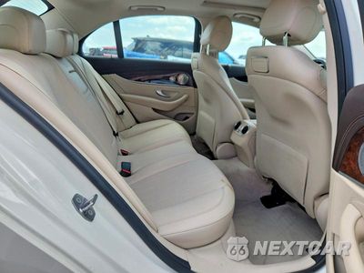 Zdjęcie 10 z 13 samochodu: 2018 MERCEDES-BENZ E 300 VIN:WDDZF4JB5JA410582 - miniatura
