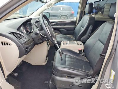 Zdjęcie 7 z 13 samochodu: 2015 CHRYSLER TOWN & COUNTRY TOURING L VIN:2C4RC1CG6FR506962 - miniatura