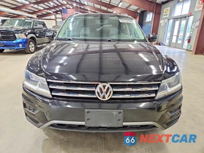 Piąte zdjęcie samochodu w środku: 2020 VOLKSWAGEN TIGUAN SE VIN:3VV2B7AX3LM095227 - miniatura