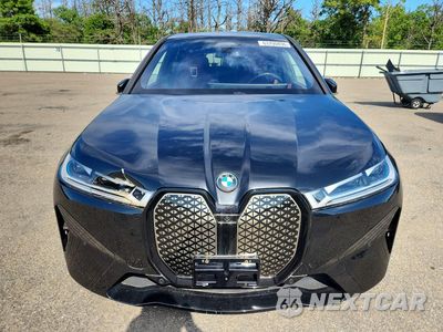 Piąte zdjęcie samochodu w środku: 2023 BMW IX M60 VIN:WB533CF06PCL50976 - miniatura