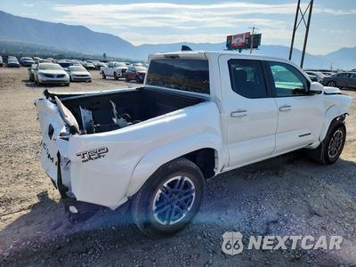 Trzecie zdjęcie samochodu z tyłu: 2026 TOYOTA TACOMA TRD SPORT VIN:3TMLB5JN6TM272634 - miniatura