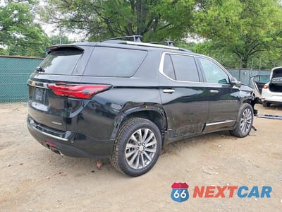 Trzecie zdjęcie samochodu z tyłu: 2023 CHEVROLET TRAVERSE PREMIER VIN:1GNEVKKW1PJ304213 - miniatura