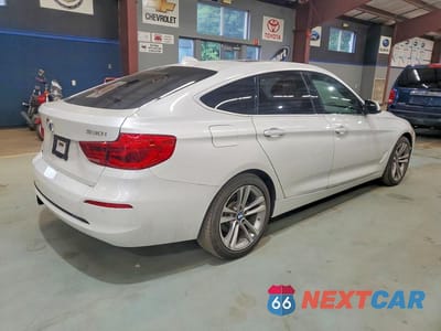 Trzecie zdjęcie samochodu z tyłu: 2018 BMW 330 XIGT VIN:WBA8Z9C51JB219847 - miniatura