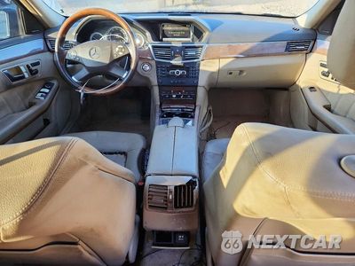 Zdjęcie 8 z 12 samochodu: 2012 MERCEDES-BENZ E 350 VIN:WDDHF5KB4CA640701 - miniatura