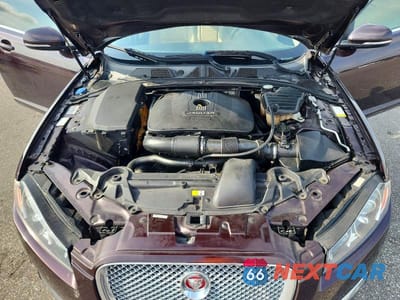 Zdjęcie 11 z 12 samochodu: 2015 JAGUAR XF 2.0T PREMIUM VIN:SAJWA0FS0FPU46036 - miniatura