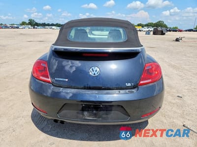 Zdjęcie 6 z 12 samochodu: 2015 VOLKSWAGEN BEETLE 1.8T VIN:3VW517AT6FM808361 - miniatura