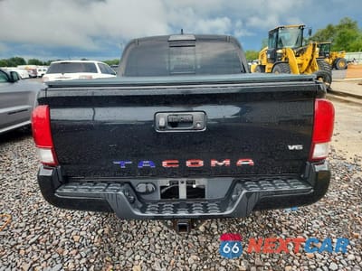 Zdjęcie 6 z 12 samochodu: 2017 TOYOTA TACOMA TRD SPORT VIN:3TMCZ5AN6HM049710 - miniatura