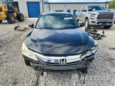 Piąte zdjęcie samochodu w środku: 2017 HONDA ACCORD SPORT VIN:1HGCR2F5XHA051272 - miniatura