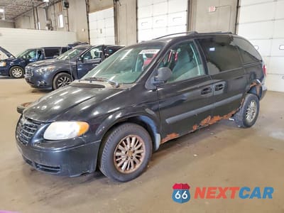 2006 CHRYSLER TOWN & COUNTRY 1A4GP45R96B603884 - główne zdjęcie licytacji z USA - miniatura