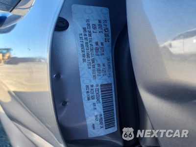 Zdjęcie 12 z 12 samochodu: 2016 CHRYSLER 300C VIN:2C3CCAKG2GH244215 - miniatura