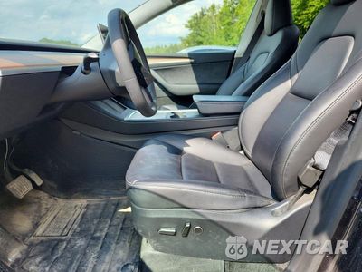 Zdjęcie 7 z 13 samochodu: 2024 TESLA MODEL Y VIN:7SAYGAEE9RF020807 - miniatura