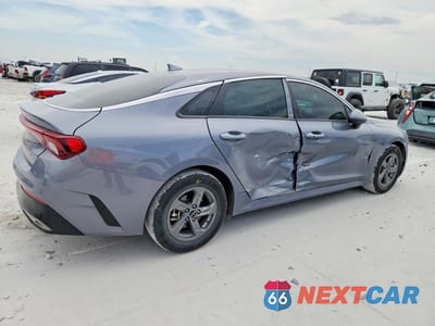 Trzecie zdjęcie samochodu z tyłu: 2023 KIA K5 LXS VIN:5XXG14J28PG188777 - miniatura