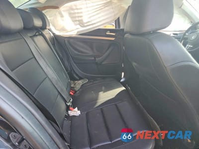 Zdjęcie 10 z 12 samochodu: 2010 VOLKSWAGEN JETTA LIMITED VIN:3VWAZ7AJ1AM102753 - miniatura