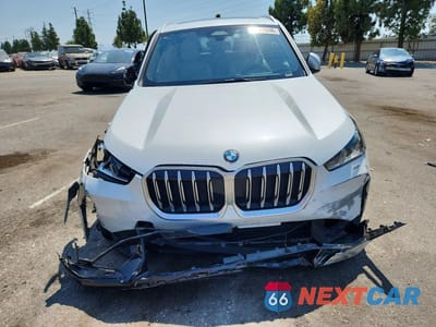 Piąte zdjęcie samochodu w środku: 2023 BMW X1 XDRIVE28I VIN:WBX73EF09P5V72291 - miniatura