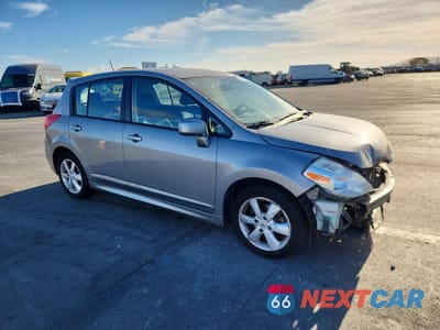 Czwarte zdjęcie samochodu z boku: 2012 NISSAN VERSA 1.8 S VIN:3N1BC1CP1CK268022 - miniatura