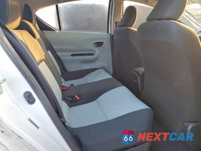 Zdjęcie 10 z 12 samochodu: 2012 TOYOTA PRIUS C THREE VIN:JTDKDTB31C1508854 - miniatura