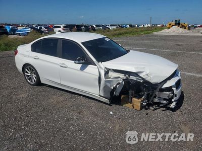 Czwarte zdjęcie samochodu z boku: 2018 BMW 320 I VIN:WBA8E1G51JNU89604 - miniatura