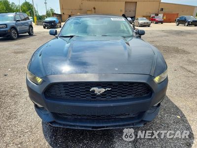 Piąte zdjęcie samochodu w środku: 2017 FORD MUSTANG VIN:1FATP8UH1H5287635 - miniatura