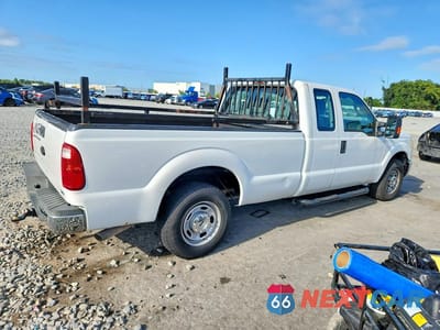 Trzecie zdjęcie samochodu z tyłu: 2011 FORD F250 SUPER DUTY VIN:1FT7X2A69BEC44518 - miniatura