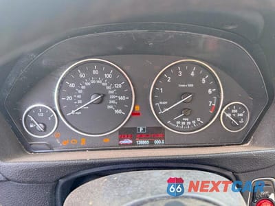 Zdjęcie 8 z 10 samochodu: 2016 BMW 320 I VIN:WBA8E1G51GNT34317 - miniatura