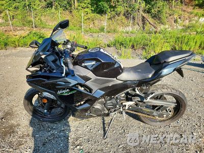 Trzecie zdjęcie samochodu z tyłu: 2024 KAWASAKI EX500 VIN:ML5EXGG14RDA22109 - miniatura