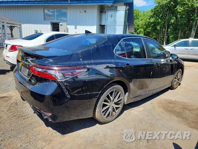 Trzecie zdjęcie samochodu z tyłu: 2022 TOYOTA CAMRY SE VIN:4T1G11AK7NU644432 - miniatura