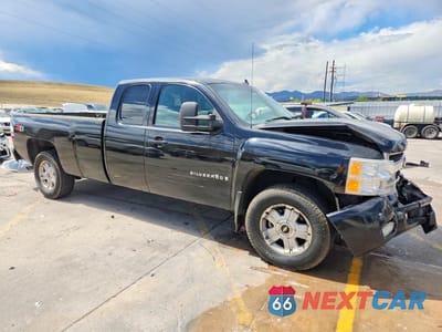 Czwarte zdjęcie samochodu z boku: 2009 CHEVROLET SILVERADO K1500 LTZ VIN:1GCEK390X9E146474 - miniatura