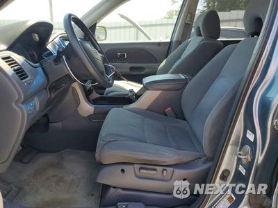 Zdjęcie 7 z 13 samochodu: 2006 HONDA PILOT EX VIN:2HKYF18456H516686 - miniatura