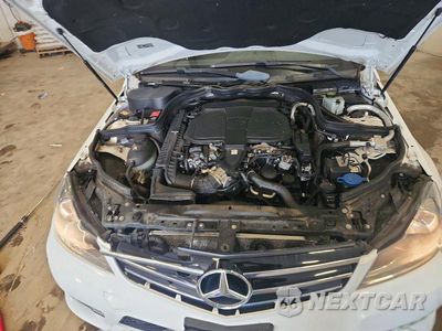 Zdjęcie 11 z 12 samochodu: 2014 MERCEDES-BENZ C 300 4MATIC VIN:WDDGF8AB1ER319332 - miniatura
