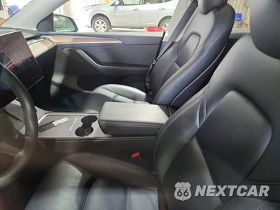 Zdjęcie 8 z 12 samochodu: 2023 TESLA MODEL Y VIN:7SAYGDEE1PF609607 - miniatura