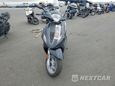 Drugie zdjęcie samochodu z przodu: 2015 PIAGGIO BV 200 VIN:ZAPM798G8F7002046 - miniatura