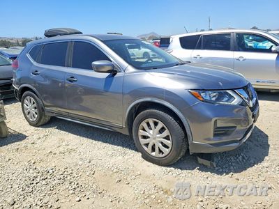 Czwarte zdjęcie samochodu z boku: 2018 NISSAN ROGUE S VIN:KNMAT2MT2JP575981 - miniatura