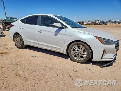 Czwarte zdjęcie samochodu z boku: 2019 HYUNDAI ELANTRA SEL VIN:5NPD84LF9KH436658 - miniatura