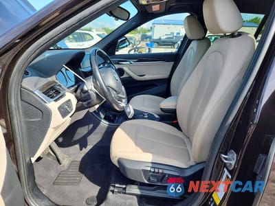 Zdjęcie 7 z 13 samochodu: 2018 BMW X1 XDRIVE28I VIN:WBXHT3C38J3H32609 - miniatura