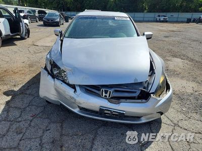 Piąte zdjęcie samochodu w środku: 2004 HONDA ACCORD LX VIN:1HGCM56384A077376 - miniatura