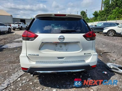 Zdjęcie 6 z 14 samochodu: 2018 NISSAN ROGUE S VIN:5N1AT2MV6JC835044 - miniatura