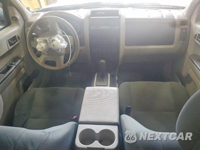 Zdjęcie 8 z 13 samochodu: 2011 FORD ESCAPE XLS VIN:1FMCU9C72BKC48784 - miniatura