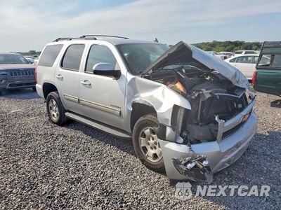 Czwarte zdjęcie samochodu z boku: 2012 CHEVROLET TAHOE K1500 LS VIN:1GNSKAE02CR169185 - miniatura