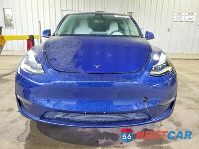 Piąte zdjęcie samochodu w środku: 2021 TESLA MODEL Y VIN:5YJYGDEE2MF298956 - miniatura