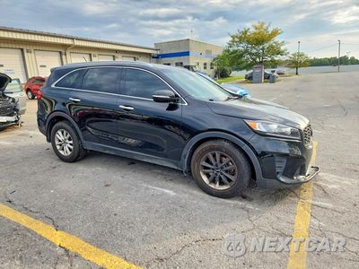 Czwarte zdjęcie samochodu z boku: 2020 KIA SORENTO LX VIN:5XYPG4A37LG637024 - miniatura